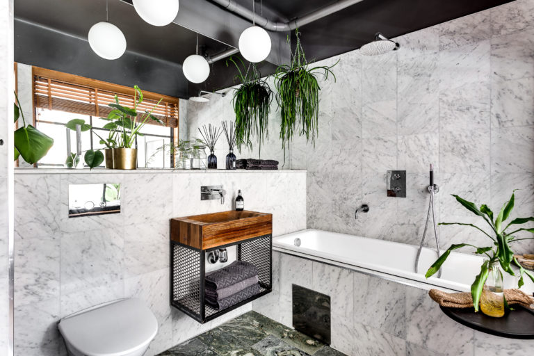 Badrum Golvplattor Brännlyckemarmor Väggplattor Marmor Bianco Carrara